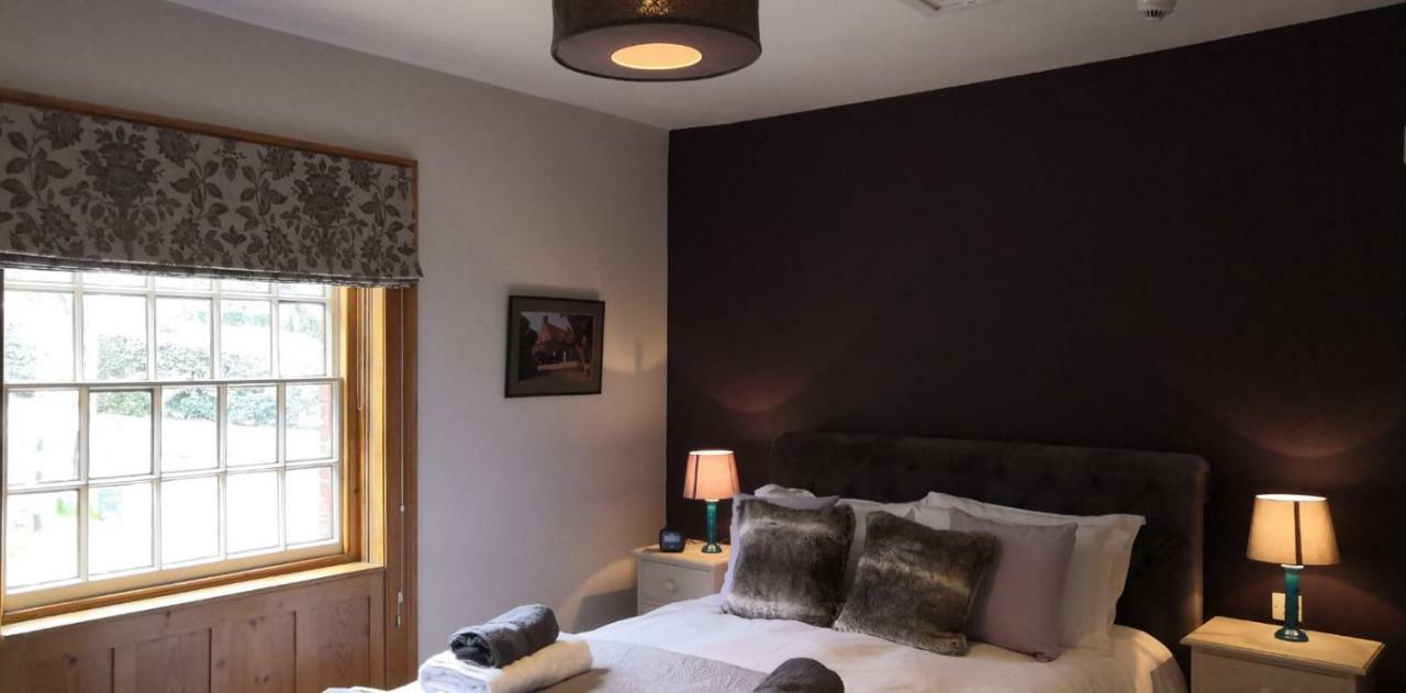 The Three Horseshoes Warham